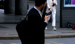 Für 22-jährige Banker, die sich über 150.000 Dollar ärgern, gibt es eine 400.000-Dollar-schwere Alternative