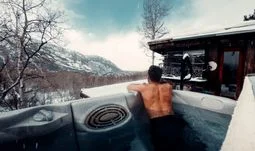 Banker in Schwierigkeiten wegen vermeintlich unverschämten Verhalten im Skiurlaub