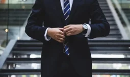 35-year-old bankers earning S$500k sought in Singapore