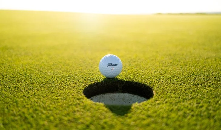 Goldman Sachs’ ex-investment banking head recommends golf