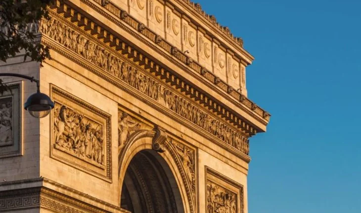„Frankfurt ist ein Dorf, Mailand ist eine Modeerscheinung: Paris ist das neue London“