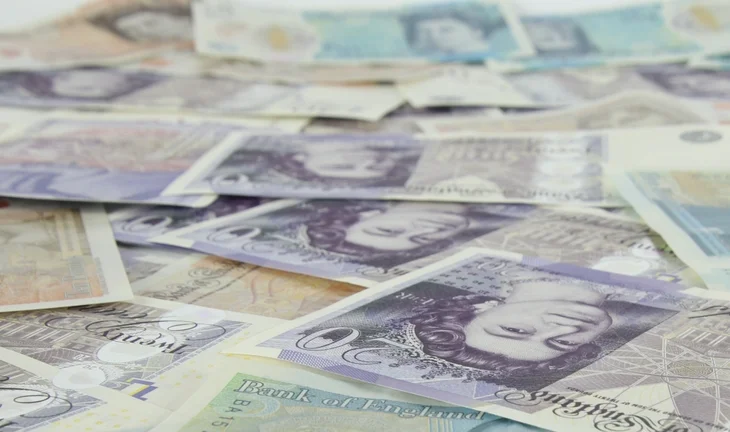 Hedge Fund Marshall Wace is paying most of its people in London £490k